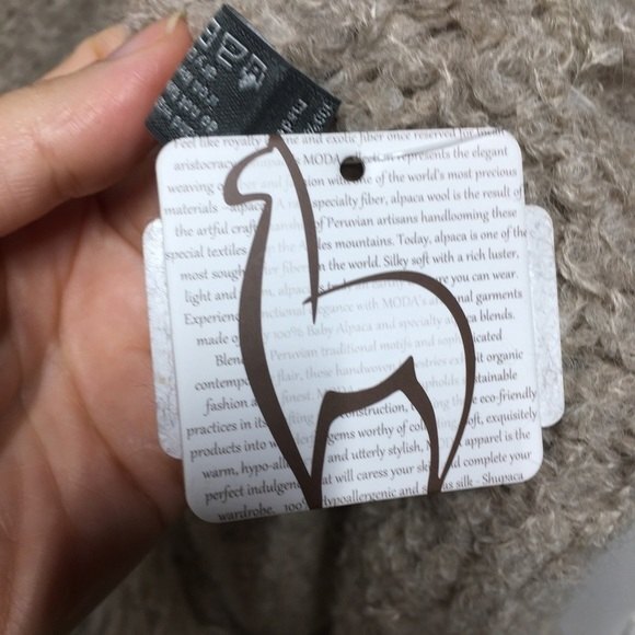 Shupaca Baby Alpaca Poncho Caraveli Tan NWT - Picture 8 of 11